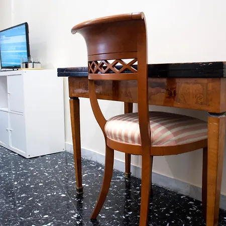 Luxury Station Apartment *